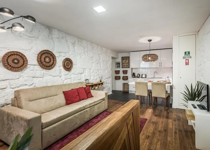 Clerigos Design By Hosty *