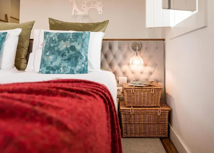 Clerigos Design By Hosty *