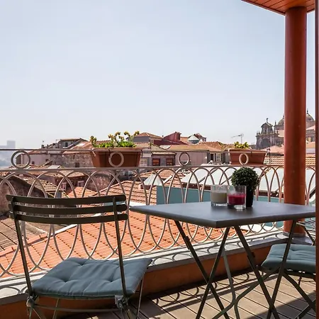 Rua de Trás Apartments