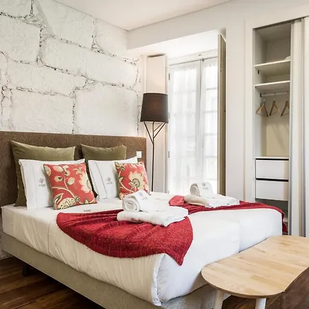 Rua de Trás Apartments *