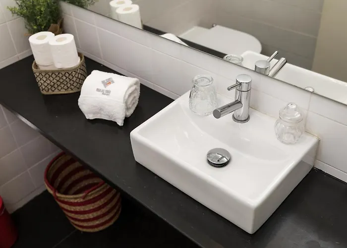 Clerigos Design By Hosty * Πόρτο