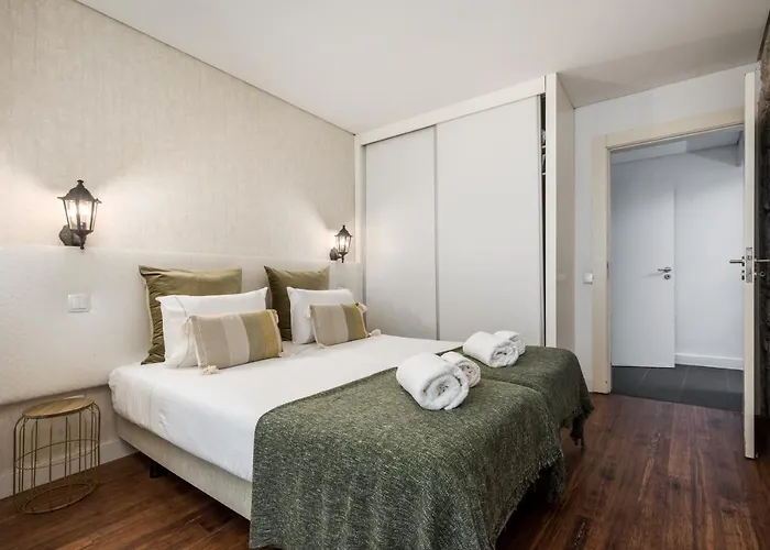 Clerigos Design By Hosty Porto