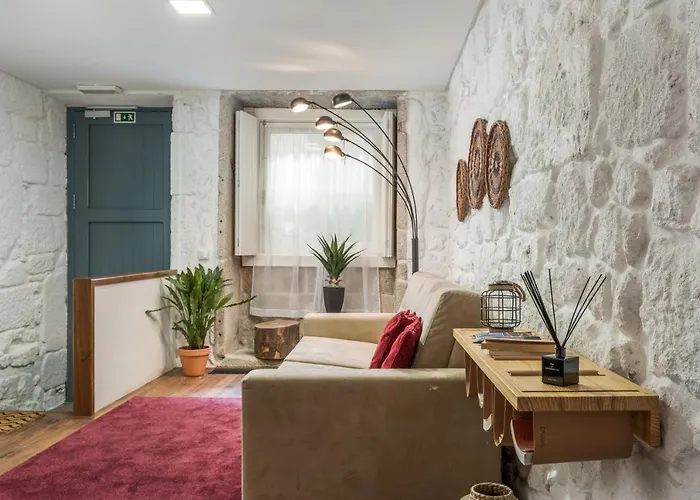 Clerigos Design By Hosty